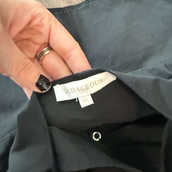 BLACK TOP - Picture 3 of 3